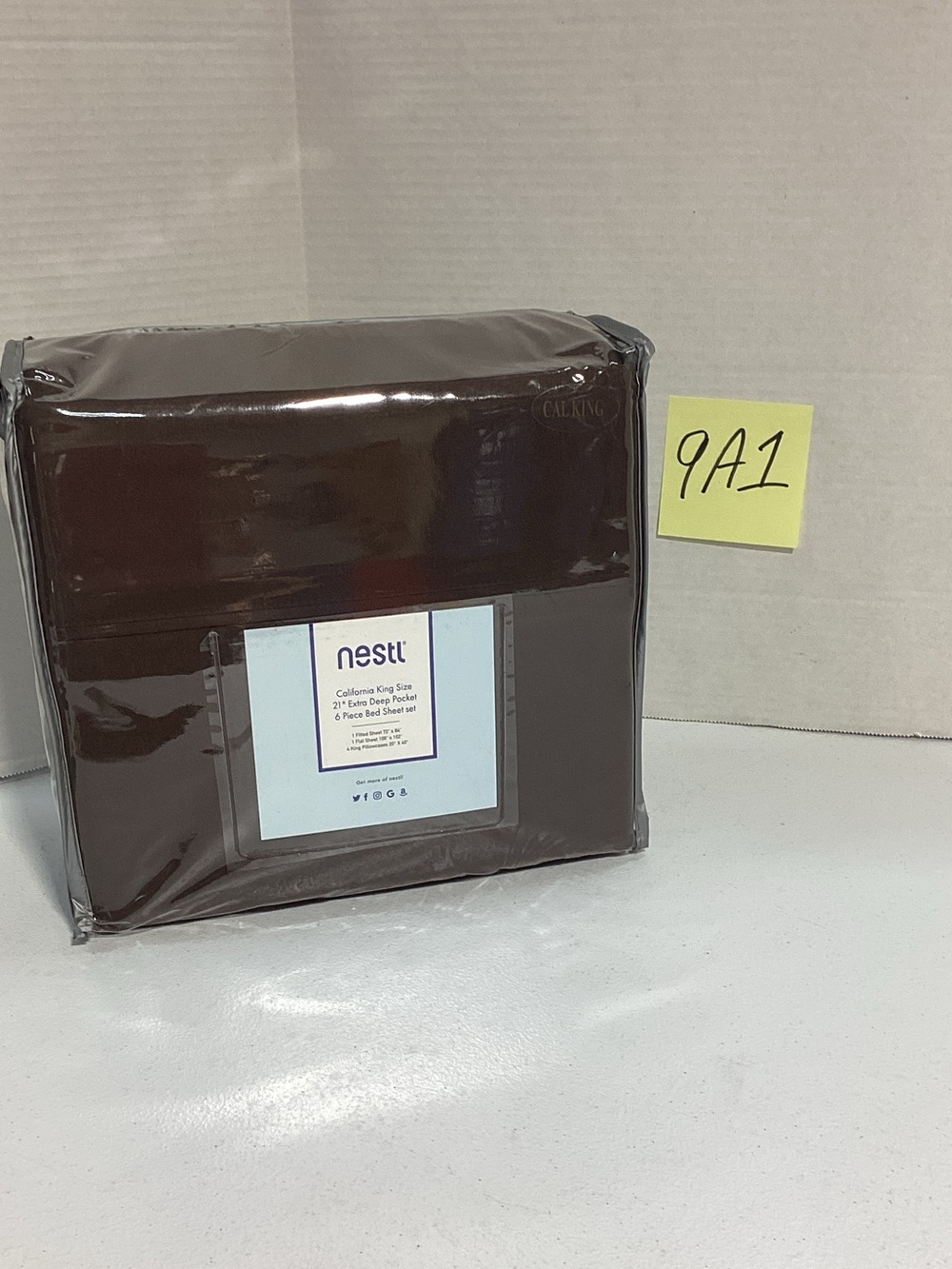 NEST Fragrances King Sheet Set in Deep Brown